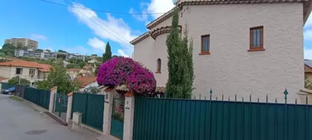 Achat maison à vendre 4 chambres 118 m² - Antibes