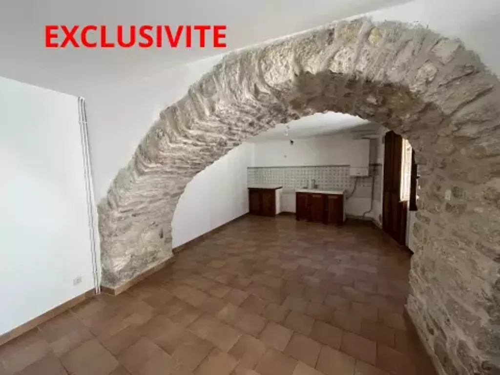 Achat maison à vendre 2 chambres 73 m² - Saint-Mamert-du-Gard