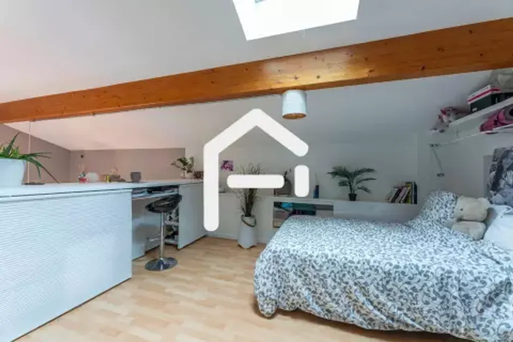 Achat maison à vendre 5 chambres 176 m² - Colombier-Saugnieu