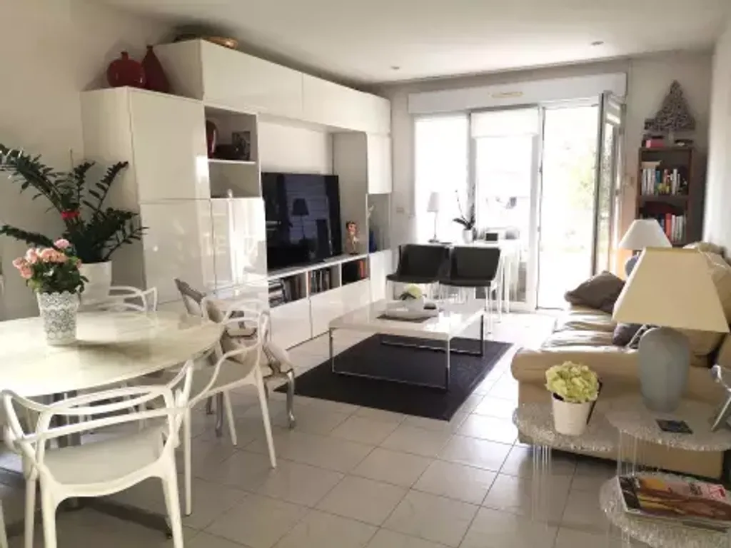 Achat appartement à vendre 3 pièces 62 m² - Sainte-Maxime