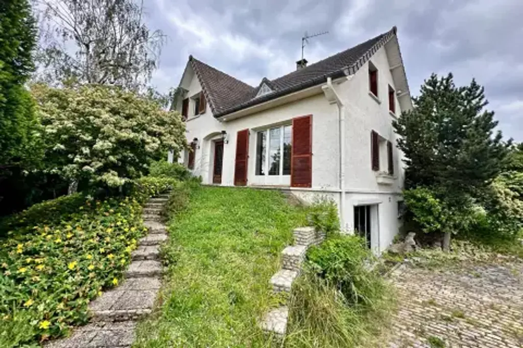 Achat maison à vendre 5 chambres 235 m² - Montmorency