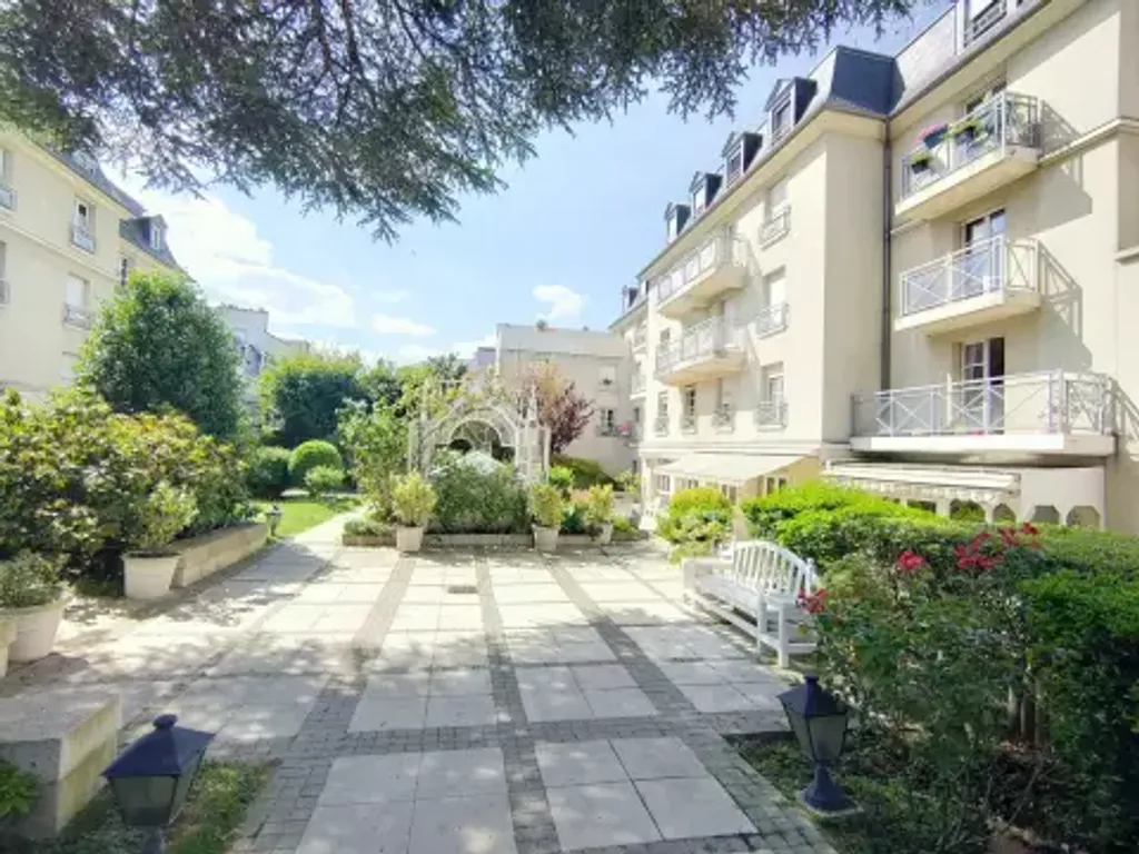 Achat appartement à vendre 3 pièces 68 m² - Saint-Germain-en-Laye