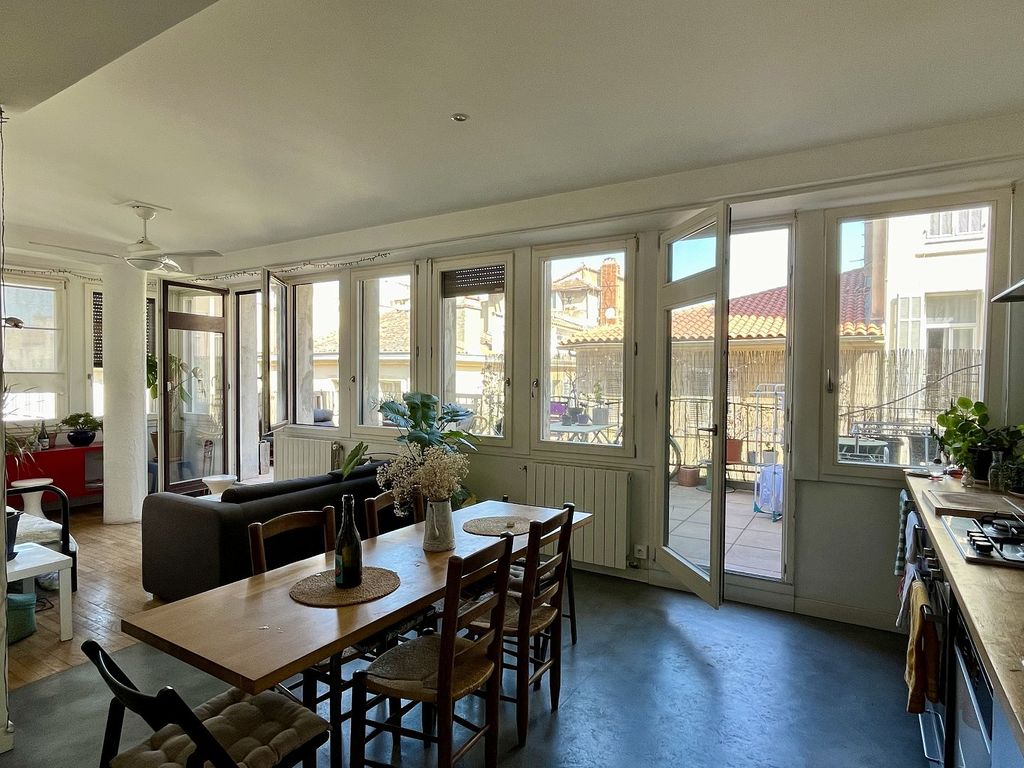 Achat appartement à vendre 3 pièces 80 m² - Marseille 1er arrondissement