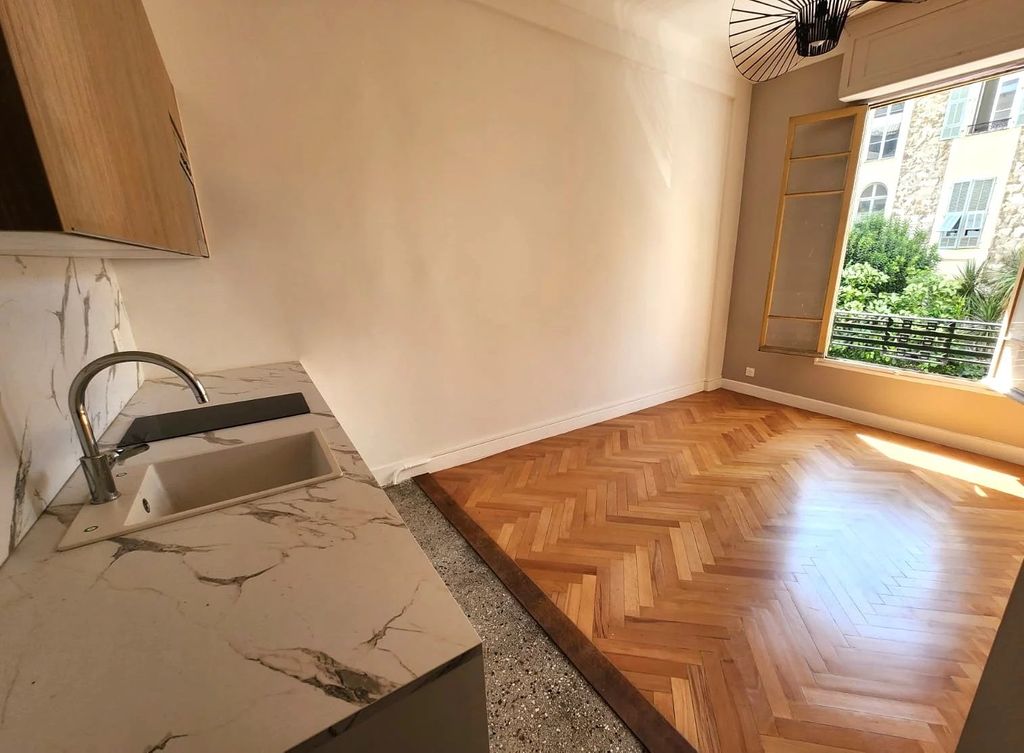 Achat appartement à vendre 2 pièces 30 m² - Nice