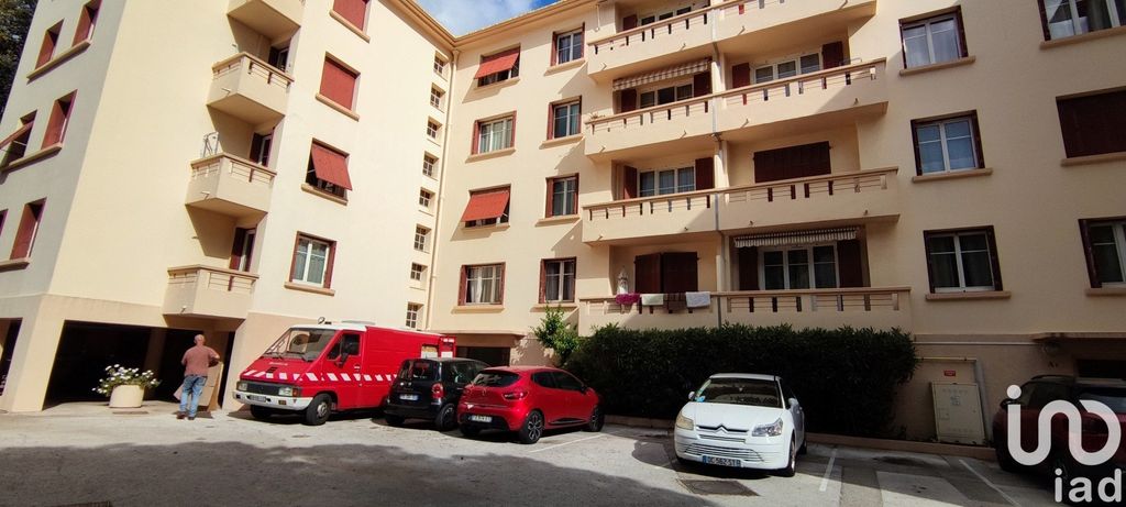 Achat appartement à vendre 3 pièces 56 m² - Toulon