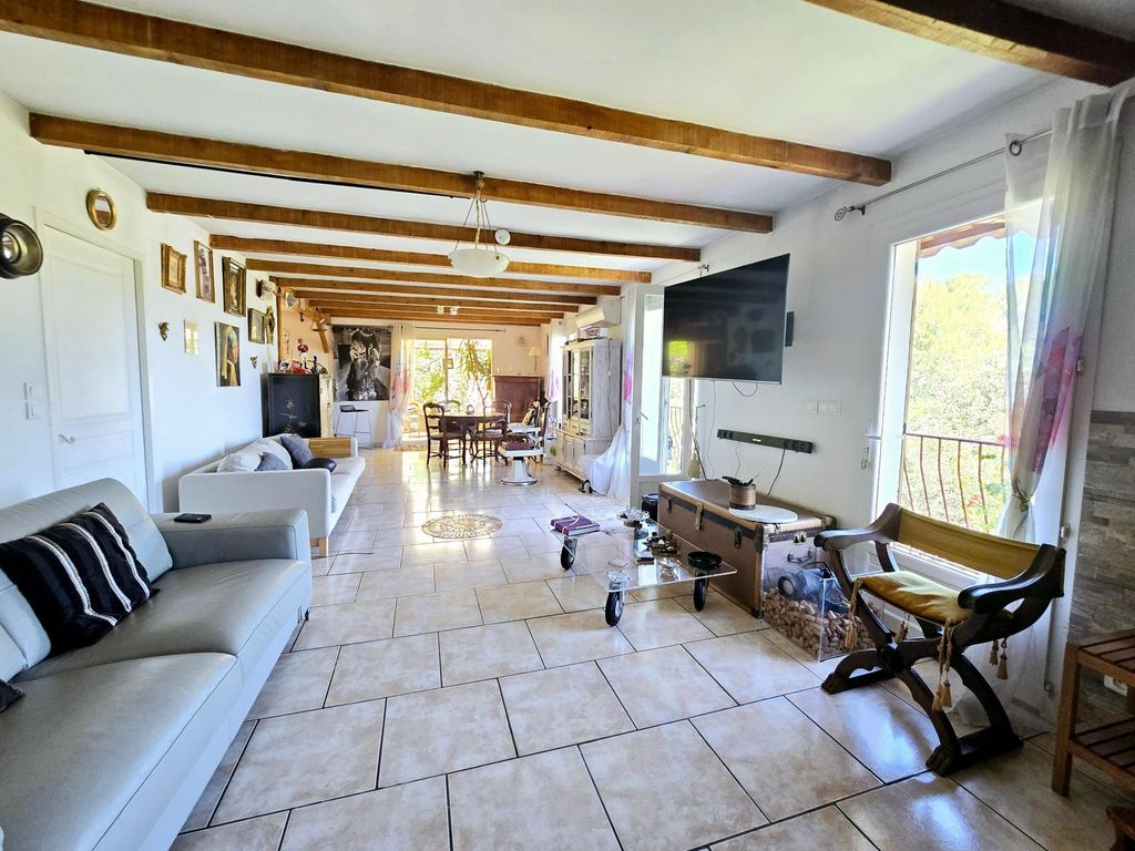 Achat maison à vendre 4 chambres 145 m² - Montfort-sur-Argens