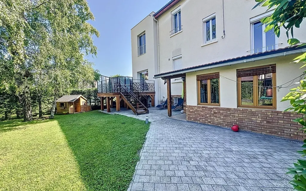 Achat maison à vendre 3 chambres 133 m² - Clermont-Ferrand