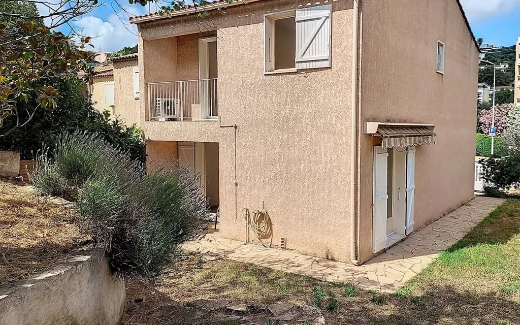 Achat maison à vendre 4 chambres 85 m² - Cagnes-sur-Mer