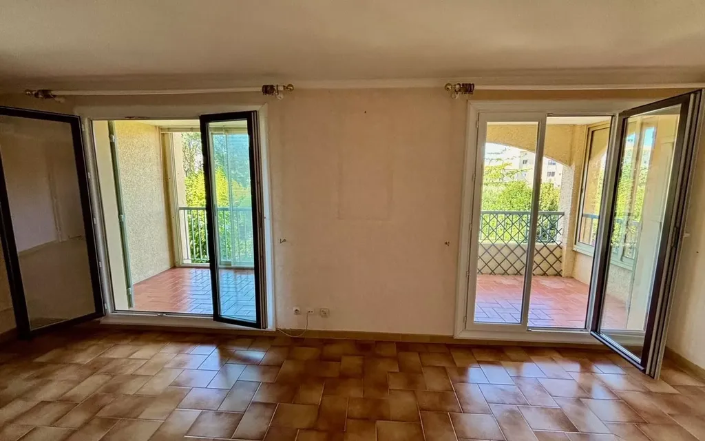 Achat appartement à vendre 4 pièces 73 m² - Six-Fours-les-Plages