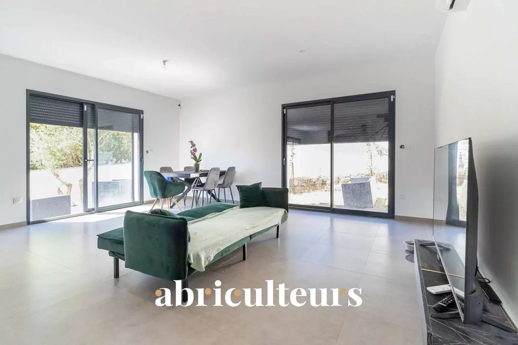 Achat maison à vendre 3 chambres 103 m² - Nîmes