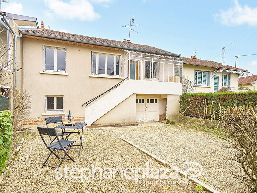 Achat maison à vendre 4 chambres 93 m² - Mâcon