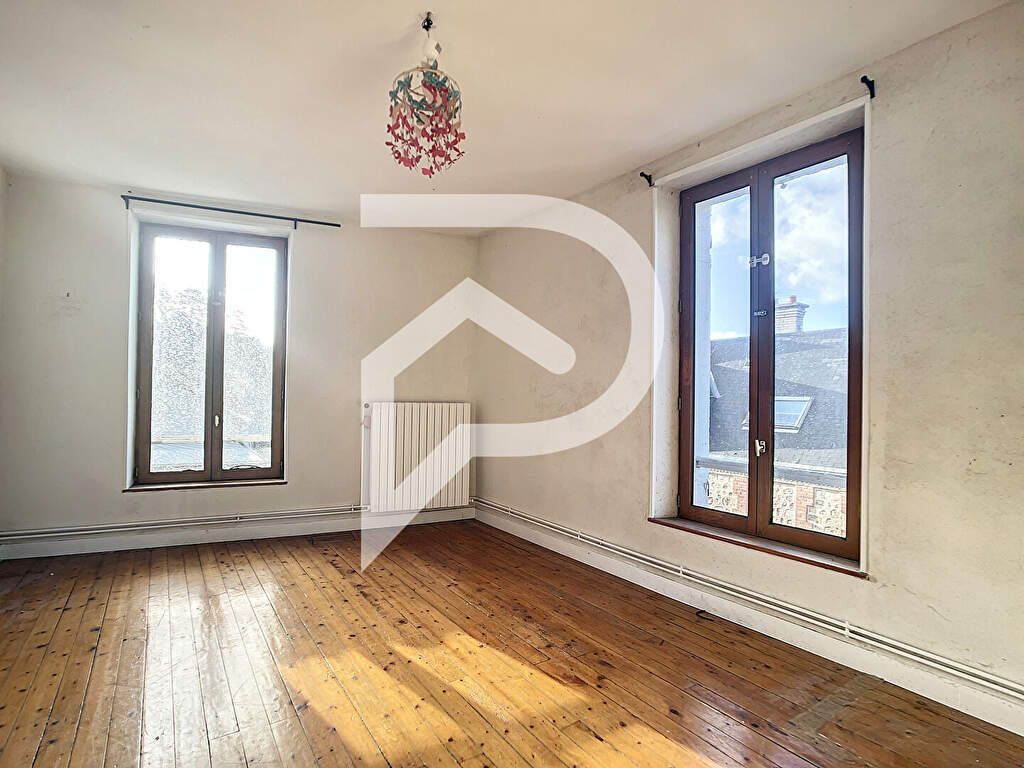 Achat maison à vendre 4 chambres 155 m² - Serval