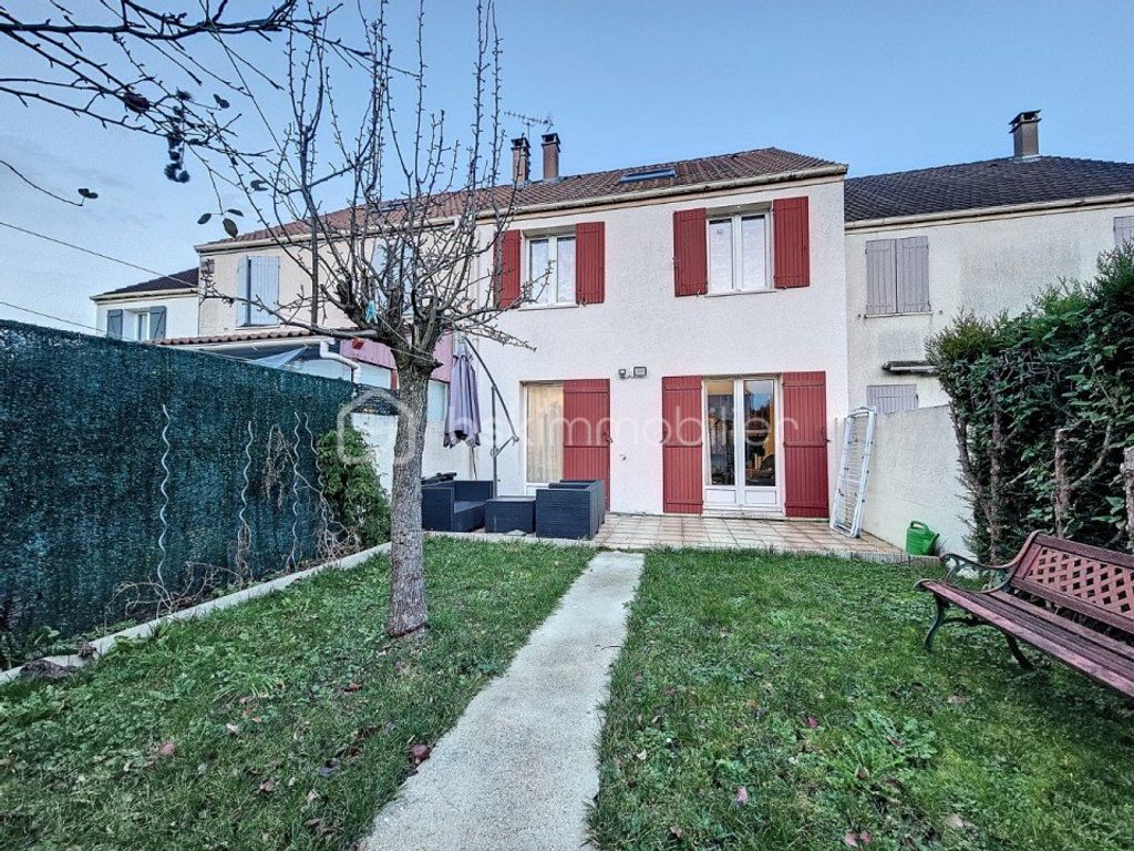 Achat maison à vendre 5 chambres 115 m² - Pontault-Combault