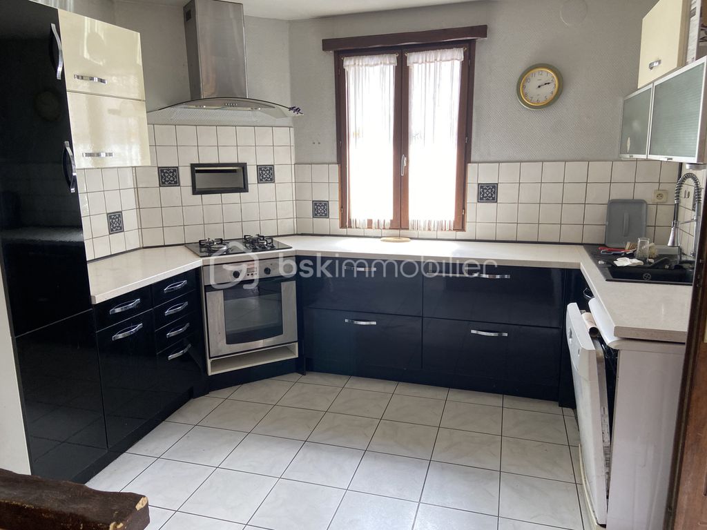 Achat maison à vendre 4 chambres 70 m² - Villeneuve-la-Guyard