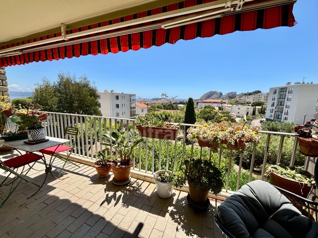 Achat appartement à vendre 3 pièces 69 m² - La Ciotat