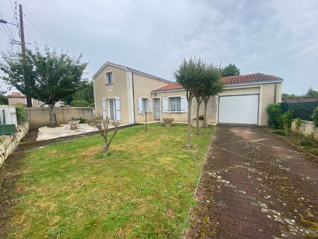 Achat maison à vendre 2 chambres 74 m² - Fontenay-le-Comte