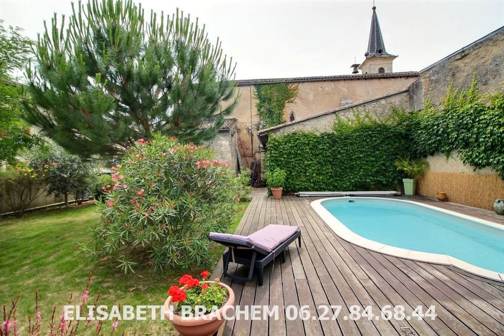 Achat maison à vendre 4 chambres 130 m² - Villefranche-de-Lonchat