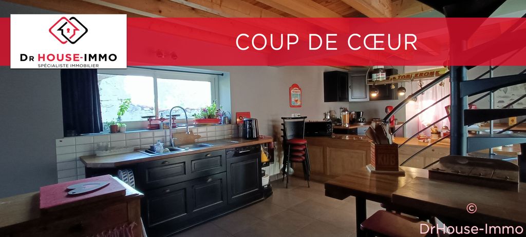 Achat maison à vendre 4 chambres 252 m² - Gannat