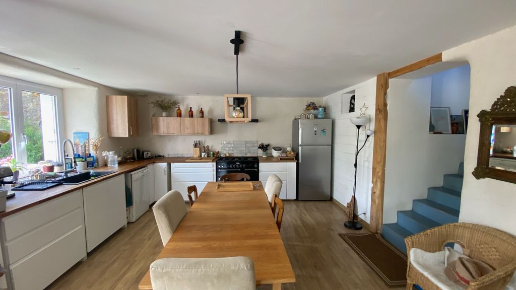 Achat maison à vendre 2 chambres 90 m² - Guissény