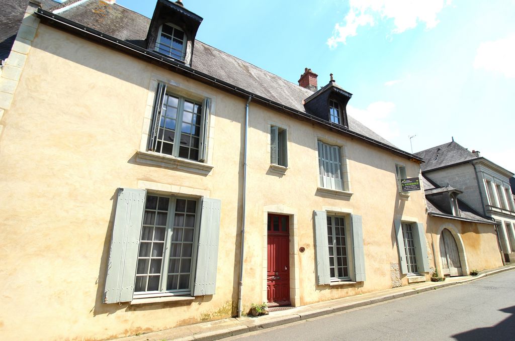 Achat maison à vendre 4 chambres 190 m² - Saint-Christophe-sur-le-Nais