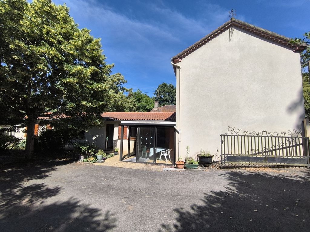 Achat maison à vendre 4 chambres 173 m² - Boé