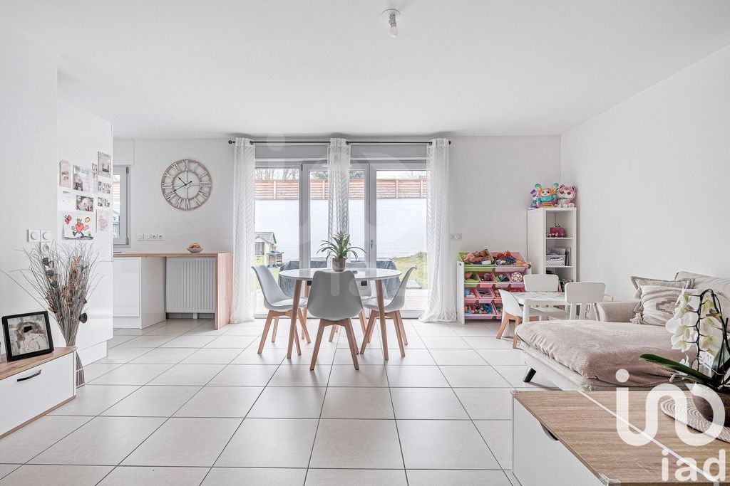 Achat maison à vendre 3 chambres 84 m² - Claye-Souilly