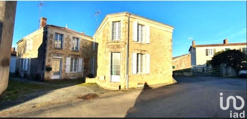 Achat maison à vendre 2 chambres 100 m² - Sigournais