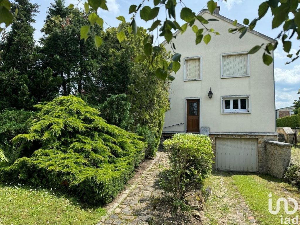 Achat maison à vendre 5 chambres 138 m² - Compiègne