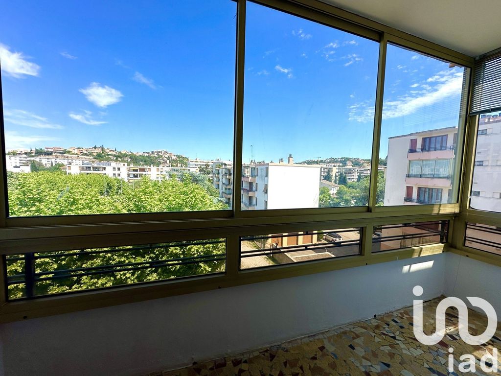 Achat appartement à vendre 3 pièces 72 m² - Saint-Raphaël