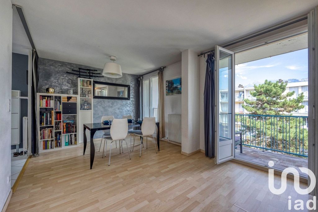 Achat appartement à vendre 4 pièces 68 m² - Saint-Martin-d'Hères