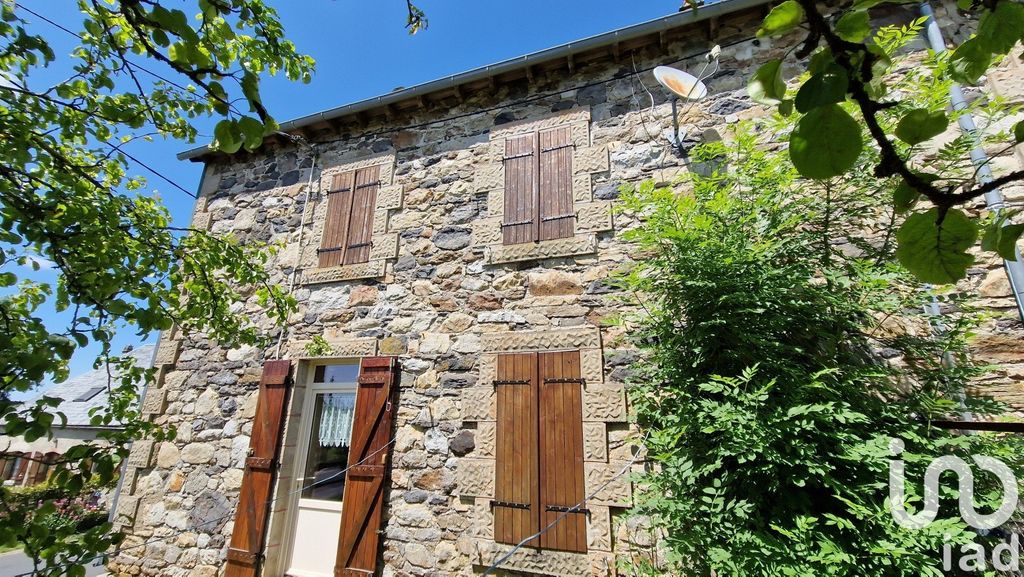 Achat maison à vendre 3 chambres 110 m² - Saint-Genès-Champespe