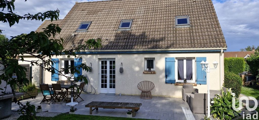 Achat maison à vendre 4 chambres 108 m² - Saint-Aubin-en-Bray