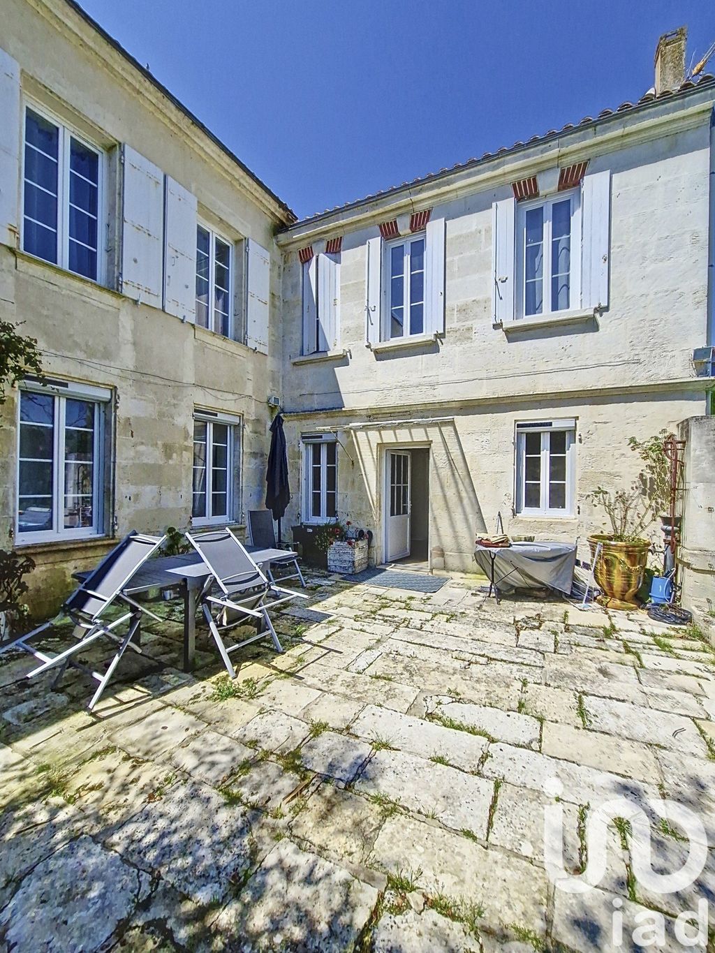 Achat maison à vendre 5 chambres 250 m² - Tonnay-Charente