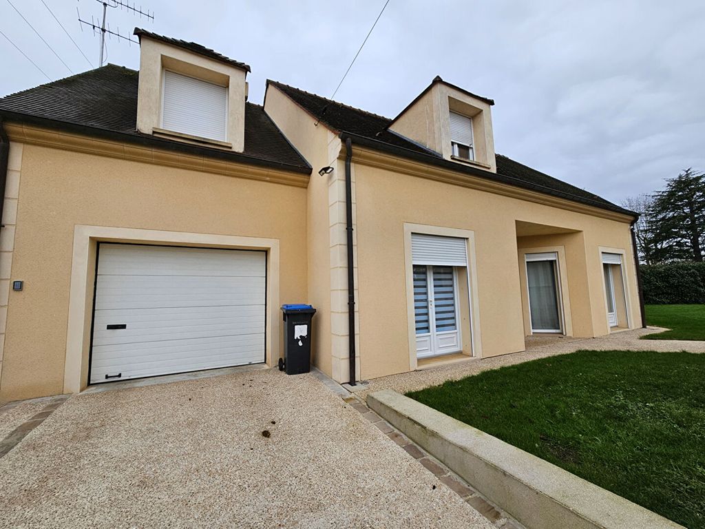 Achat maison à vendre 5 chambres 213 m² - Montceaux-lès-Meaux