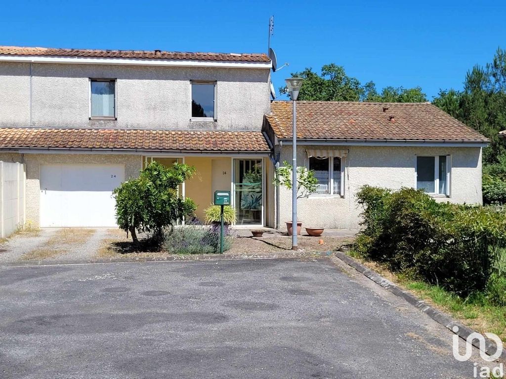 Achat maison à vendre 3 chambres 120 m² - Étauliers