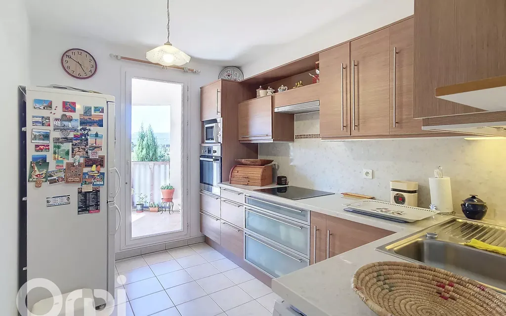 Achat appartement à vendre 3 pièces 70 m² - Le Beausset