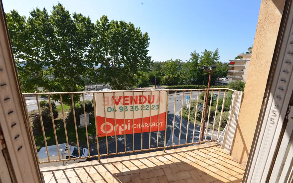 Achat appartement à vendre 3 pièces 55 m² - Grasse