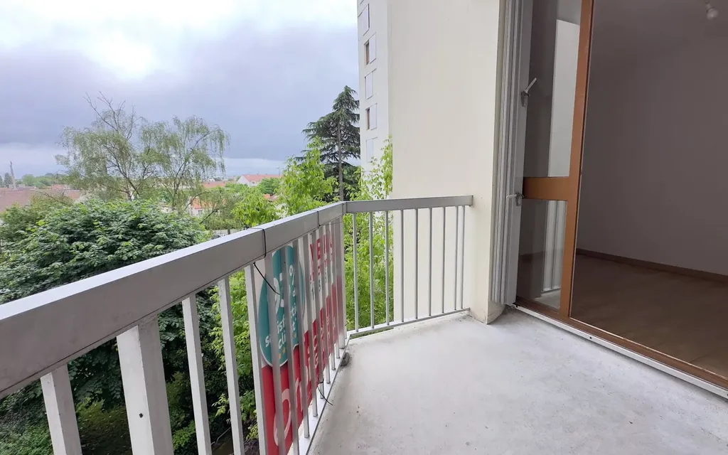 Achat appartement à vendre 2 pièces 54 m² - Neuilly-sur-Marne