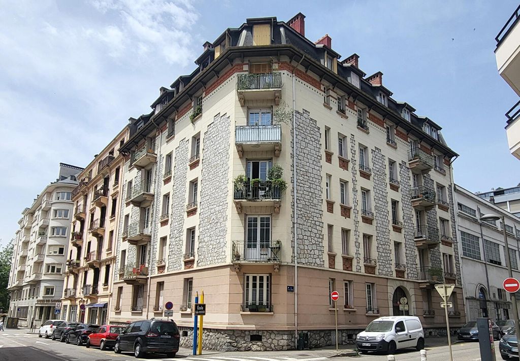 Achat appartement à vendre 4 pièces 106 m² - Chambéry