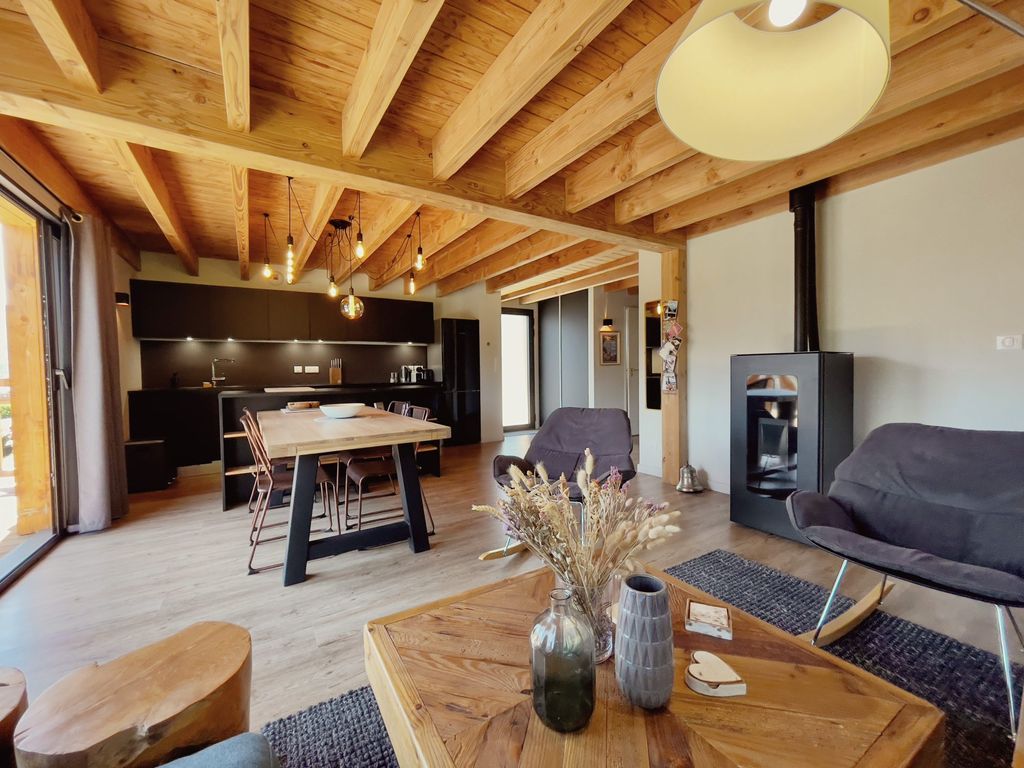 Achat maison à vendre 5 chambres 147 m² - Samoëns