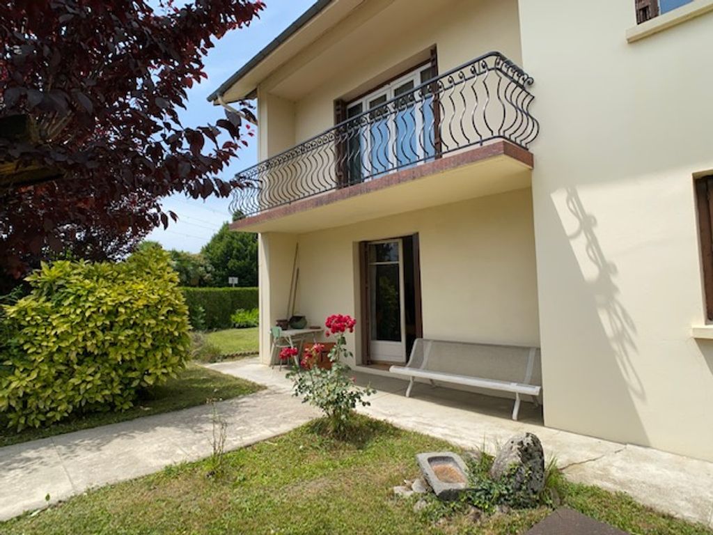 Achat maison à vendre 4 chambres 140 m² - Bagnères-de-Bigorre