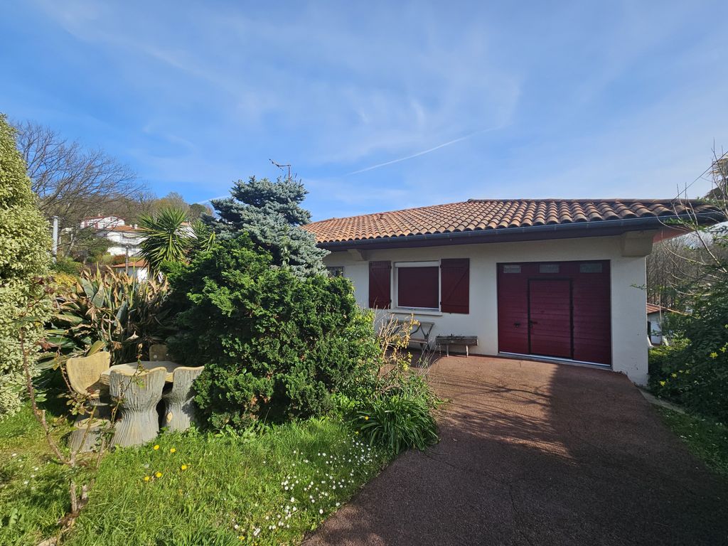 Achat maison à vendre 4 chambres 150 m² - Hendaye