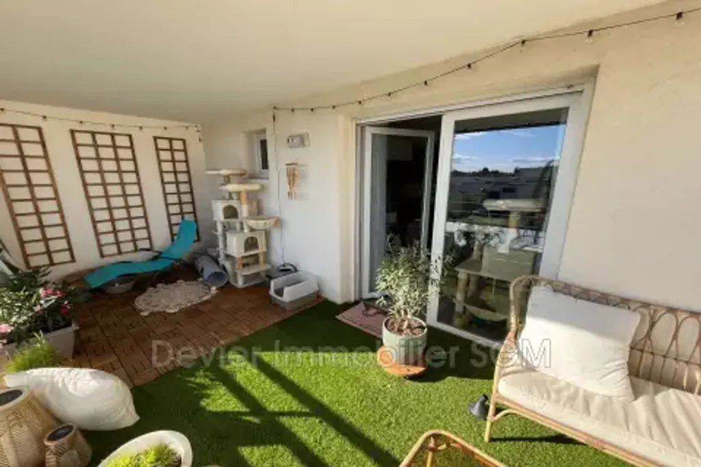 Achat appartement à vendre 2 pièces 45 m² - Saint-Brès