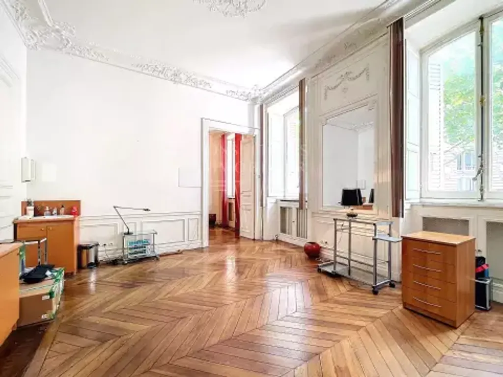 Achat appartement à vendre 2 pièces 63 m² - Paris 8ème arrondissement