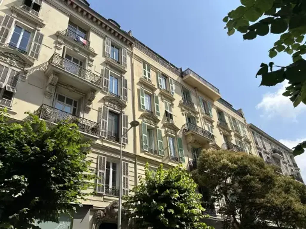 Achat appartement à vendre 5 pièces 122 m² - Nice