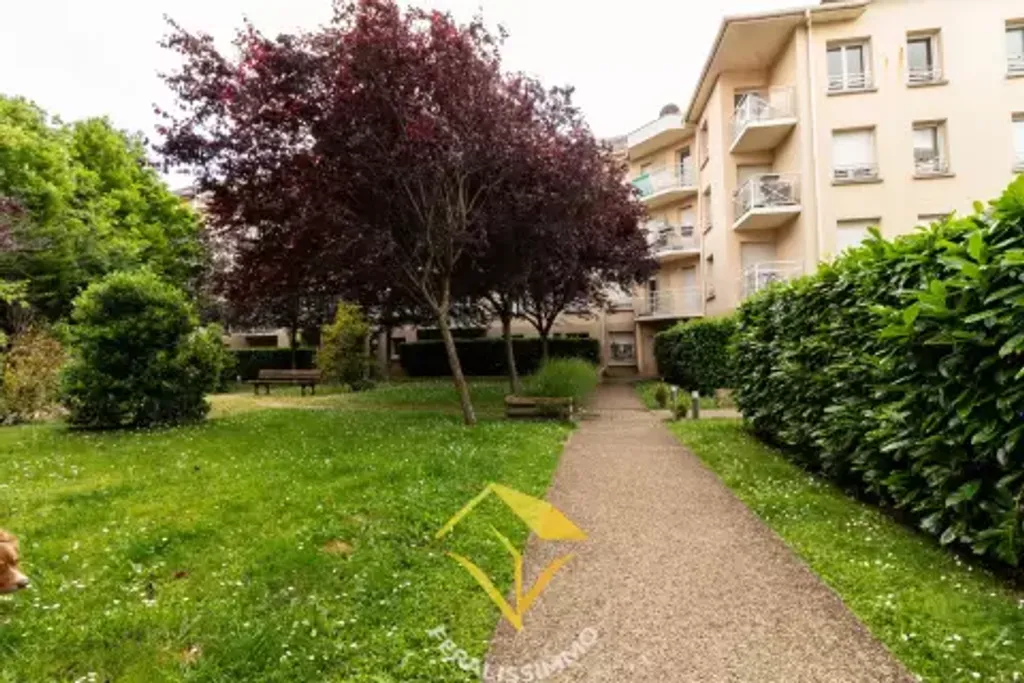 Achat appartement à vendre 4 pièces 74 m² - Jouy-le-Moutier