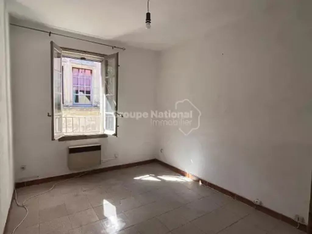 Achat maison à vendre 2 chambres 63 m² - Arles