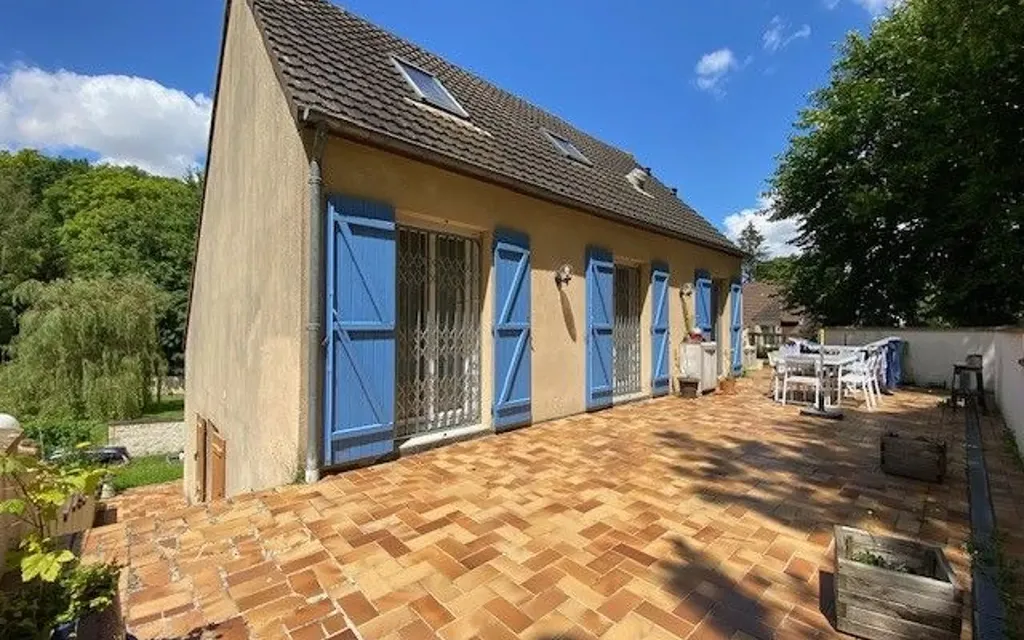 Achat maison à vendre 4 chambres 113 m² - Courcelles-sur-Viosne