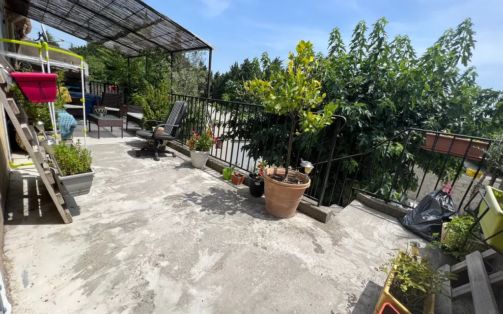 Achat appartement à vendre 3 pièces 83 m² - Avignon