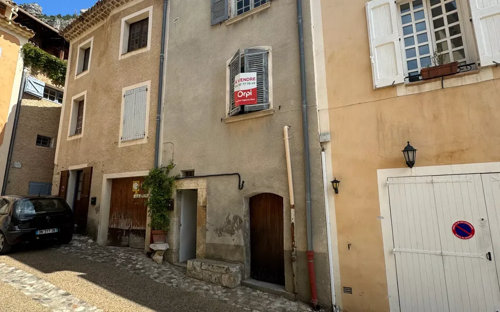 Achat maison à vendre 2 chambres 84 m² - Moustiers-Sainte-Marie